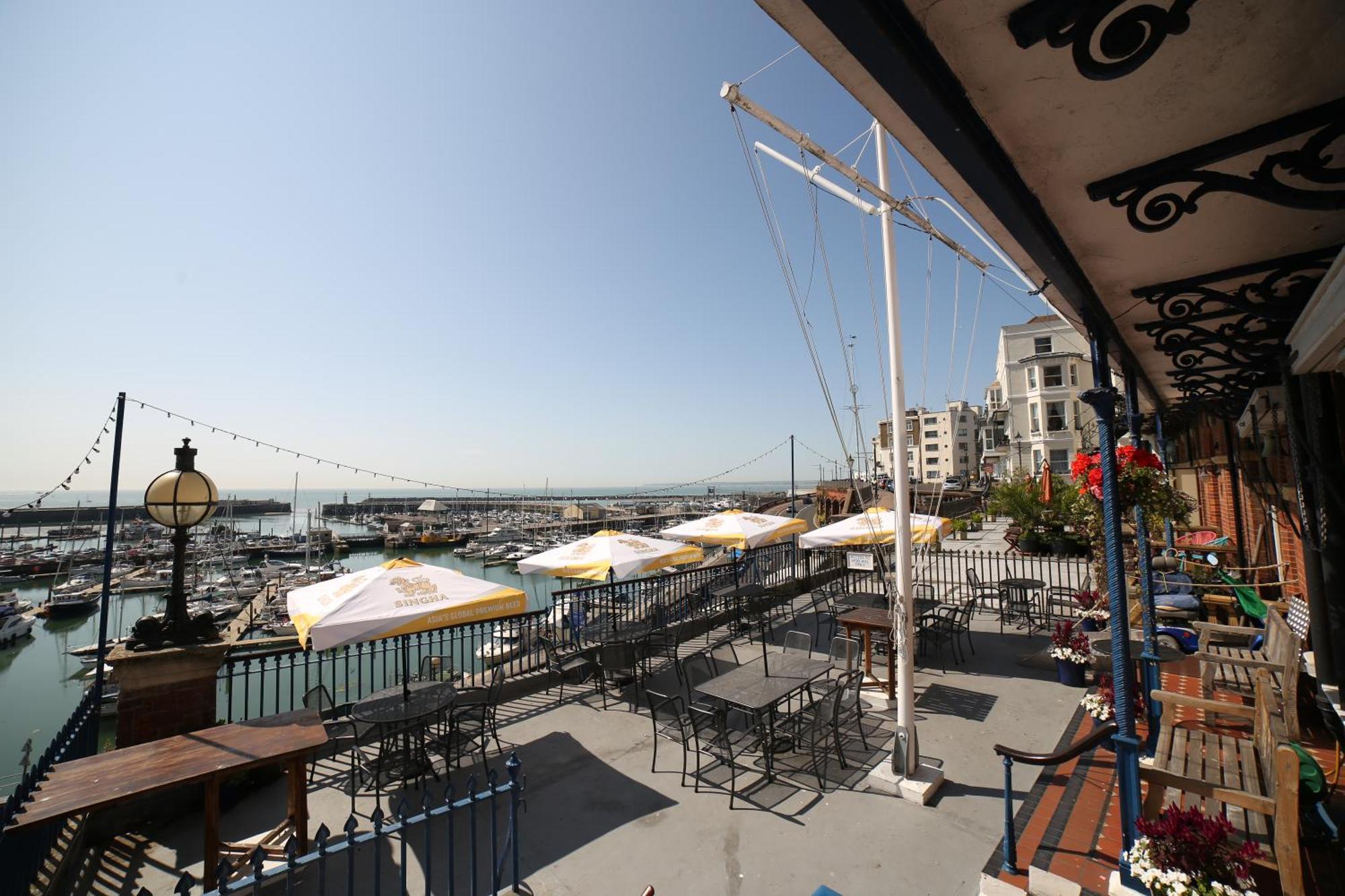 ホテル Royal Temple Yacht Club ラムズゲート エクステリア 写真