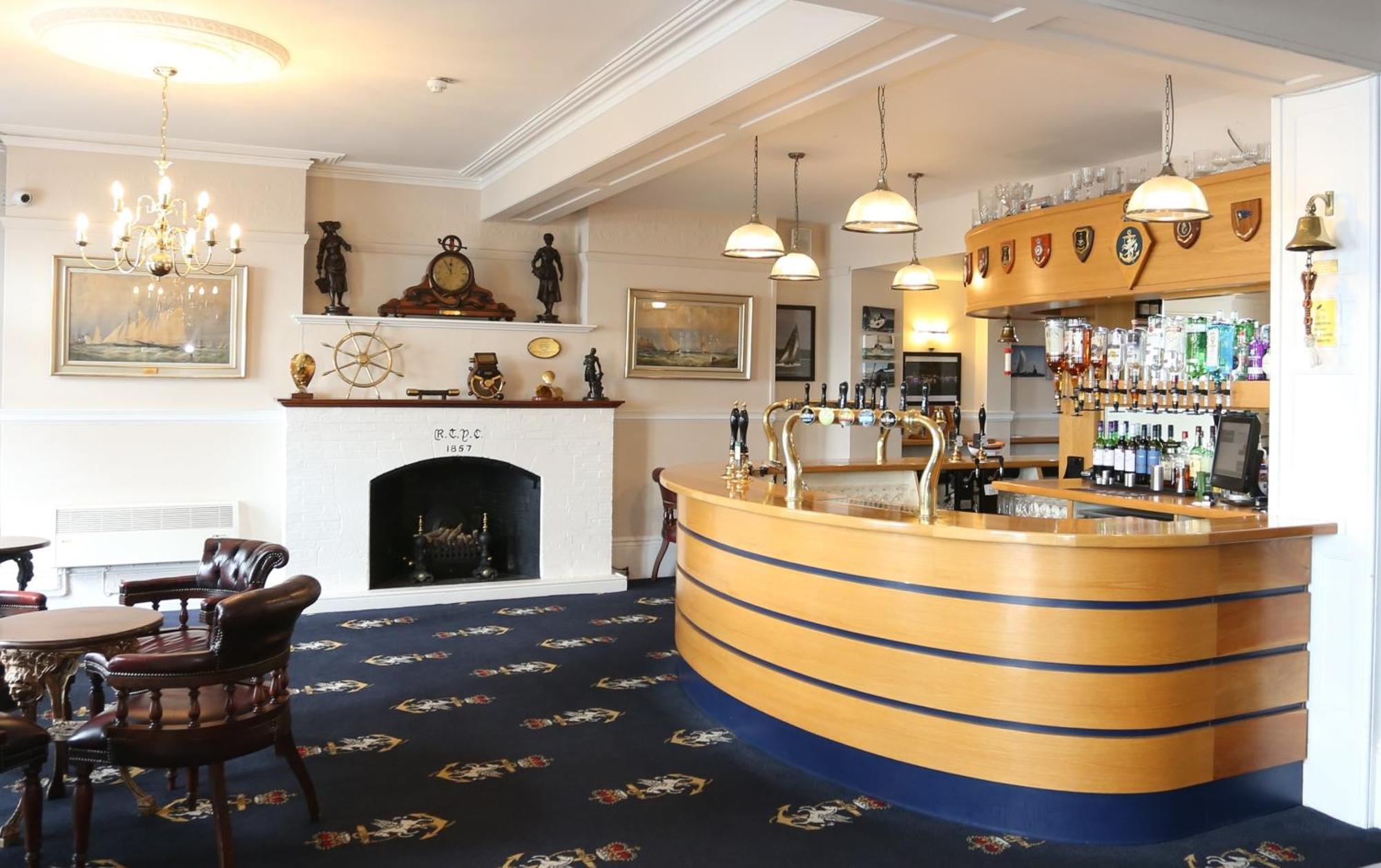 ホテル Royal Temple Yacht Club ラムズゲート エクステリア 写真